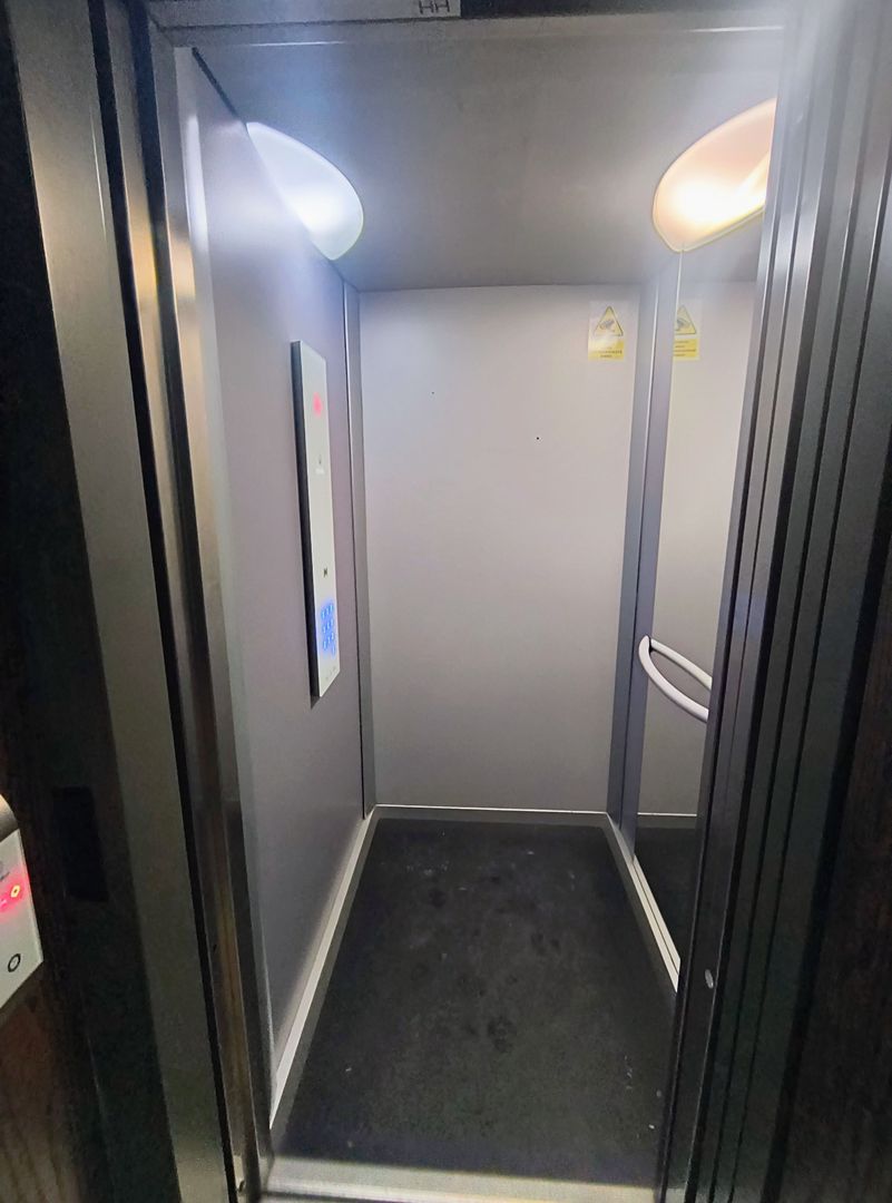 Phoenicia- Piața Alba Iulia- Bd Unirii - Poză 13