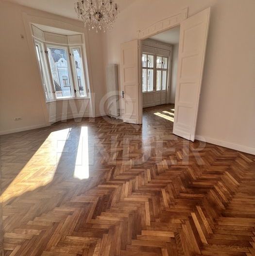 Vanzare   2 camere, 75 m, finisat, ultracentral, Bulevardul Eroilor - Poză 6