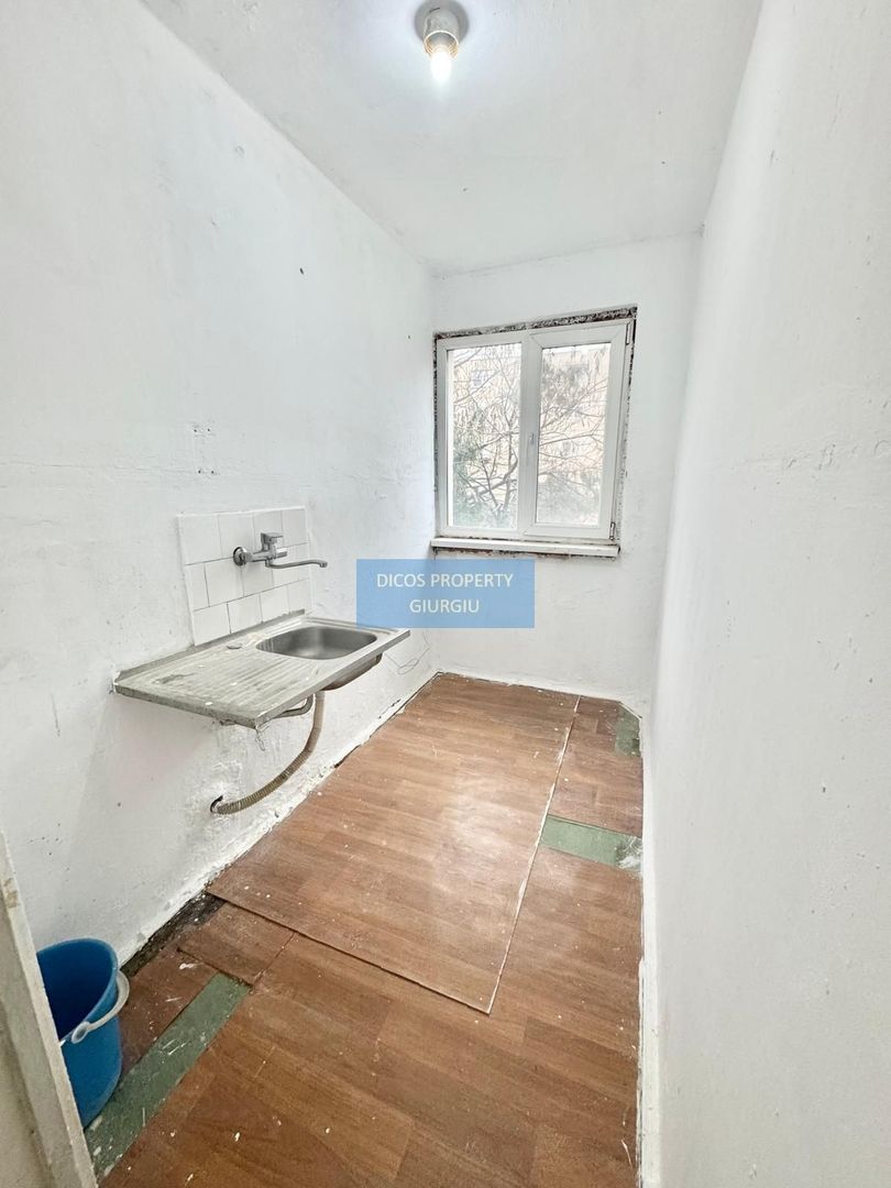 Apartament 2 camere de vânzare, Strada Tineretului, etaj 2 - Poză 2