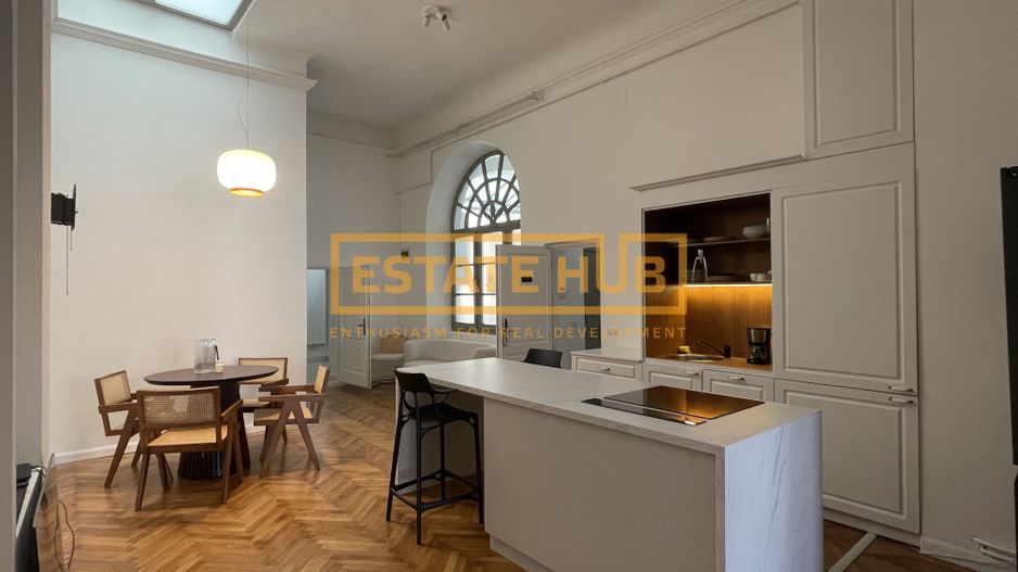 Apartament spectaculos de 125 mp in centrul istoric pe Str. Eroilor - Poză 1