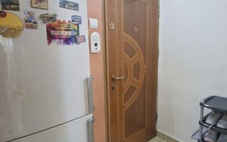 Apartament de 2 camere et.1 zona Piață Razboeni - Poză 7