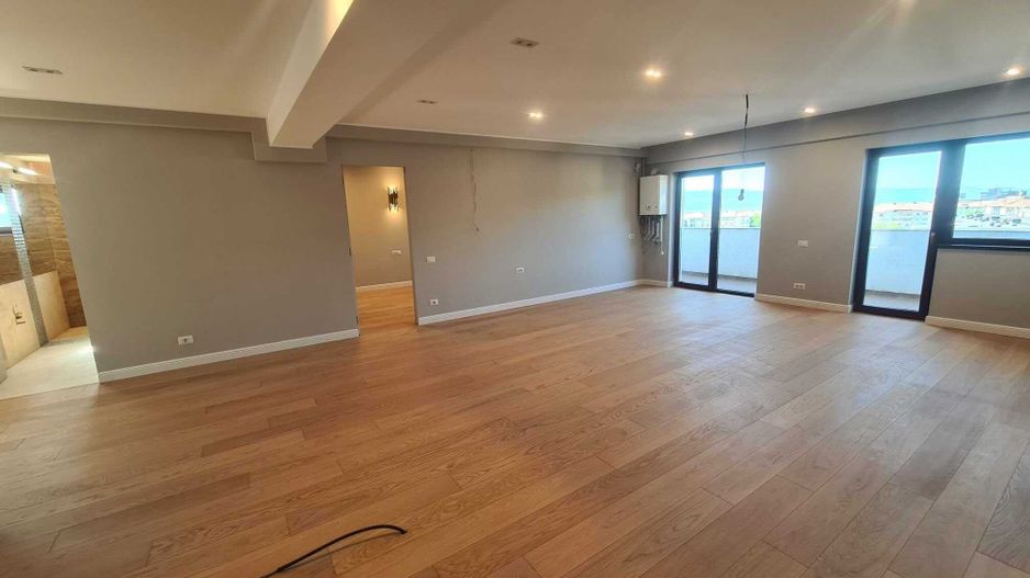 Penthouse 3 camere - Zona 1 Mai - Poză 8