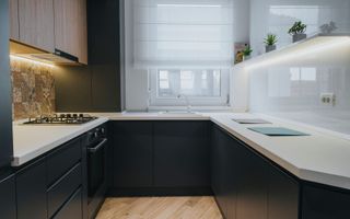 2 camere, ultracentral, Oradea. 185 000 E + TVA. Comision 0 - Poză 9