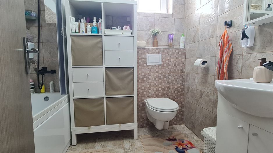 Casa mobilata si utilata in Cartier Izvor Tarlungeni Brasov - Poză 5