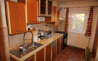 3 camere, 2 bai, centrala proprie, la 7 minute de Spitalul Judetean - Poză 8