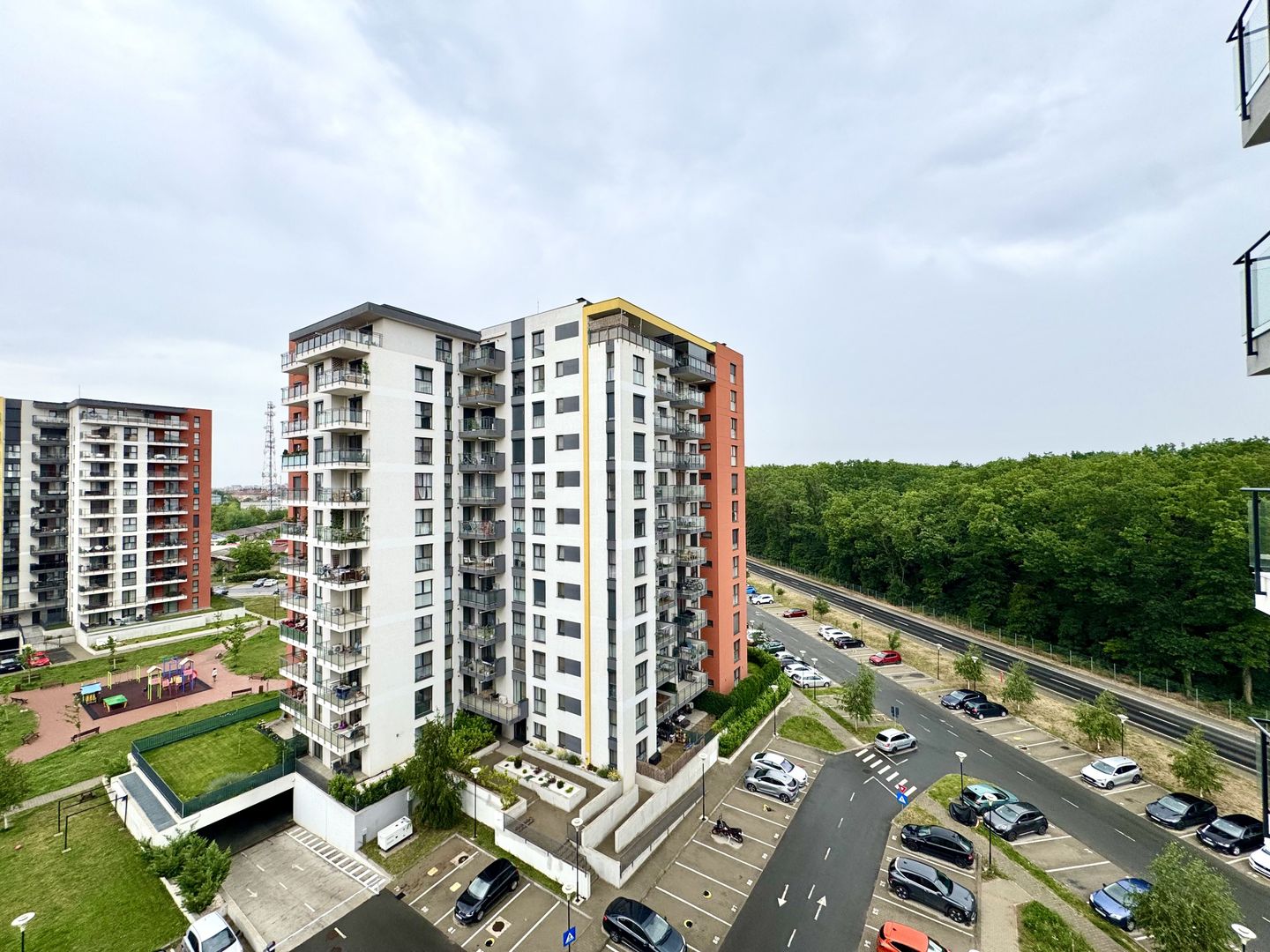 3 camere modern, vedere panormica spre pădurea verde, zona Lipovei - Poză 24