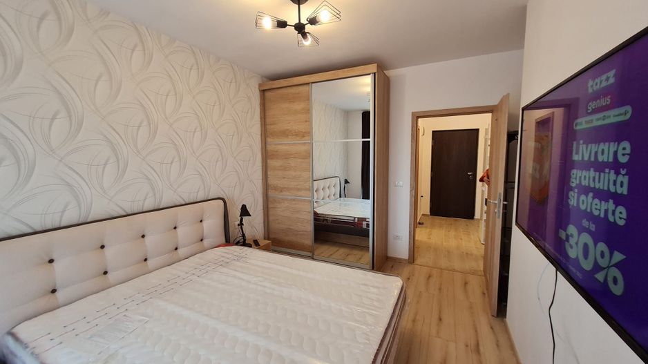 Lux la 5 minute de Iulius Town - Poză 6