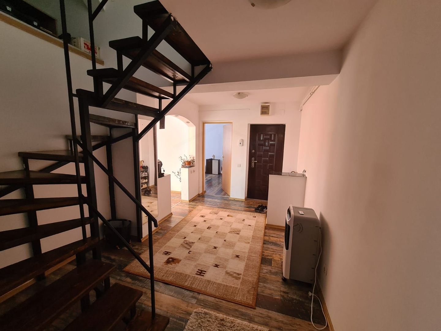 Apartament 4 camere, 85 mp utili, renovat în 2025 – Sarari, Craiova - Poză 7