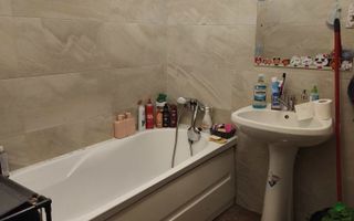 Apartament de vânzare în Florești, zona Luxor - 2 camere, mansardă - Poză 7