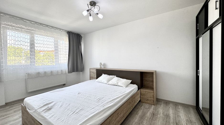 Apartament 4 camere, spațios, in zona Centralǎ- Piața Mǎrǎști - Poză 5