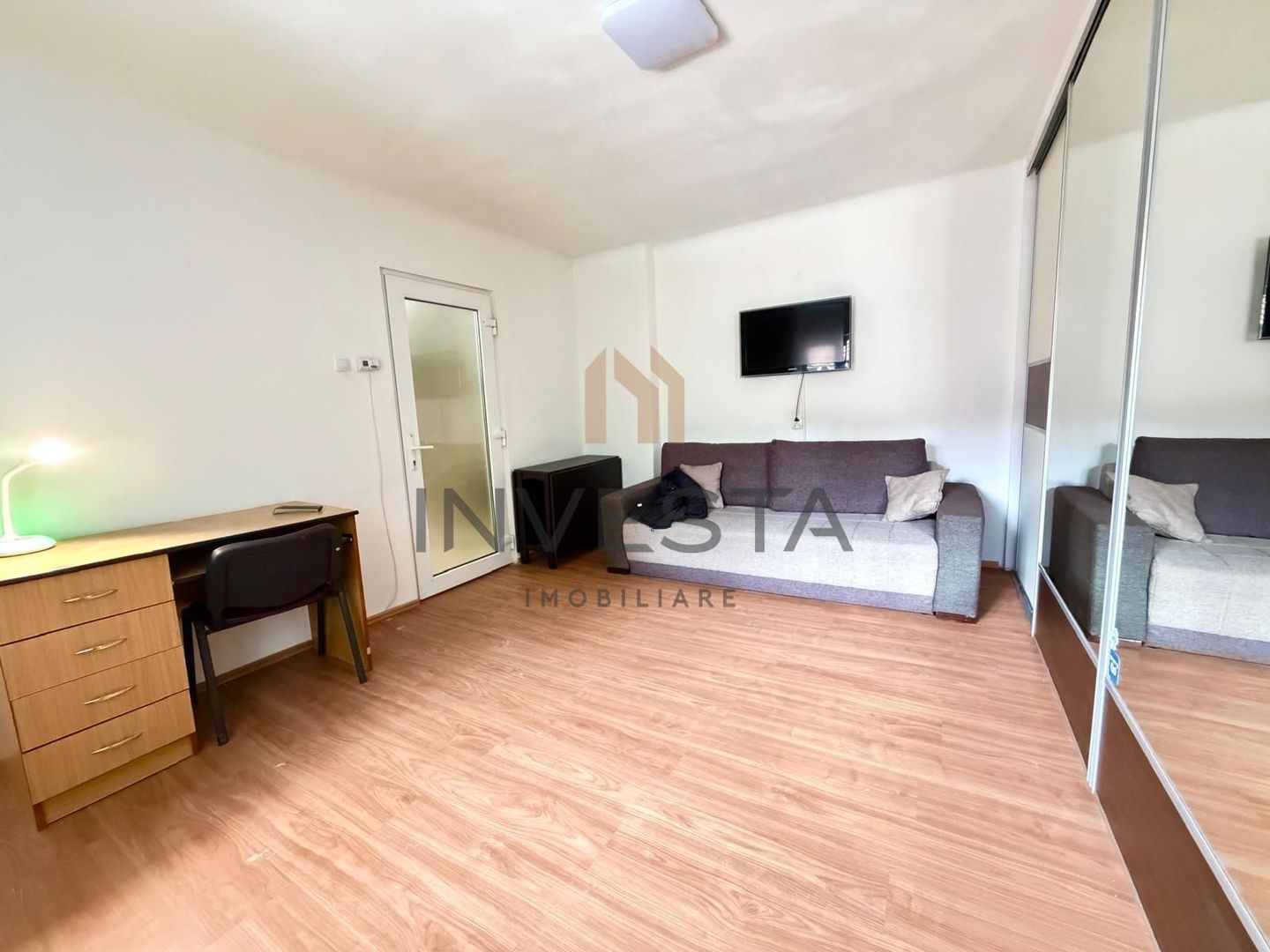 De vanzare apartament cu 1 camera pe strada Bucuresti ! - Poză 1