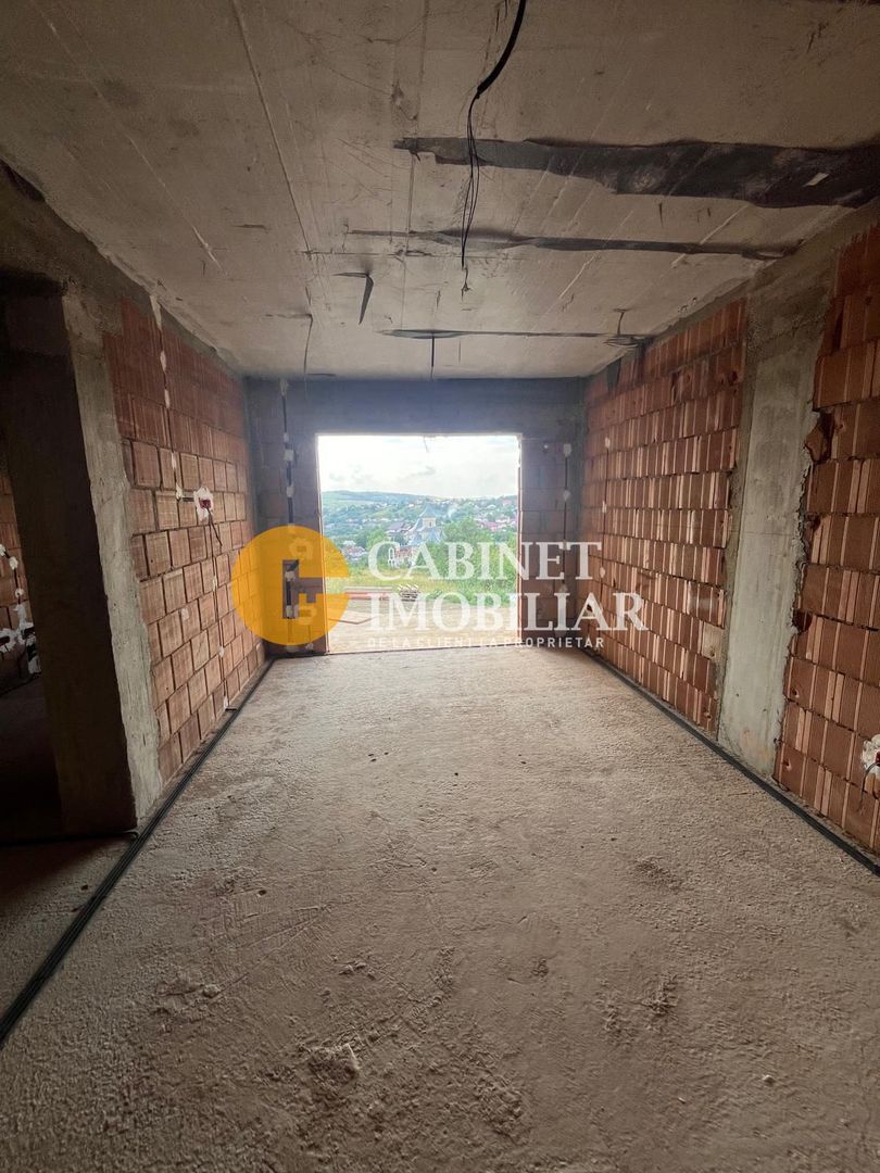 Duplex 5 Camere  3 Bai 124MP Intrare BREAZU cu VEDERE PANORAMICA - Poză 5