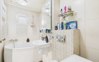 Apartament 3 camere, 2băi, complet mobilat Complex - Poză 9