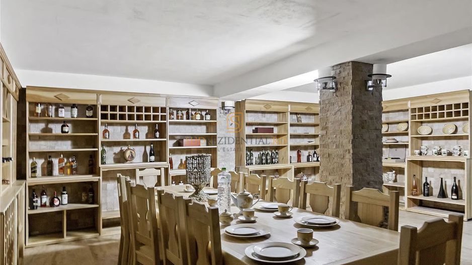 Vila exclusivista cu piscina, sauna si crama, 479.27 mp, langa padure - Poză 10