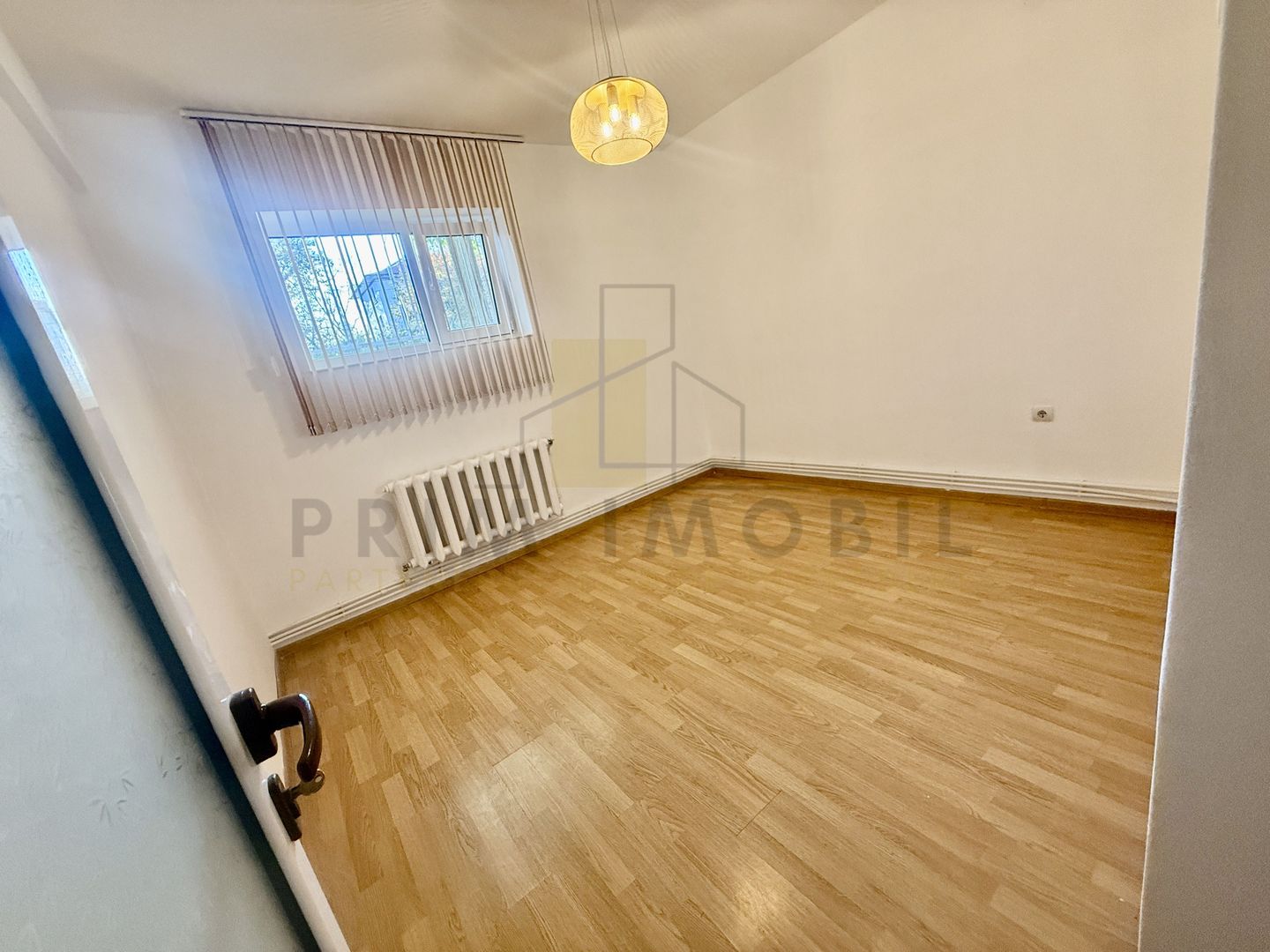 2 camere Decomandat – Copou, Bd. Carol I, 250 m de Universitate - Poză 3