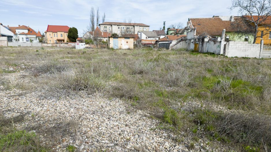 Teren intravilan de 5801 mp pe Andrei Șaguna, Arad - Poză 3
