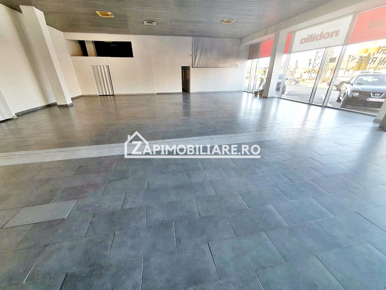 Spatiu Comercial 200 mp.2 băi,zona Ambiet cu parcare - Poză 3