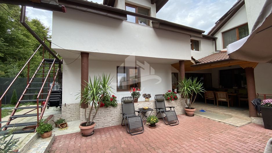 Vila  Frumoasa , Sibiu ,6 camere , 5 Bai , mobilata ,utilata - Poză 38