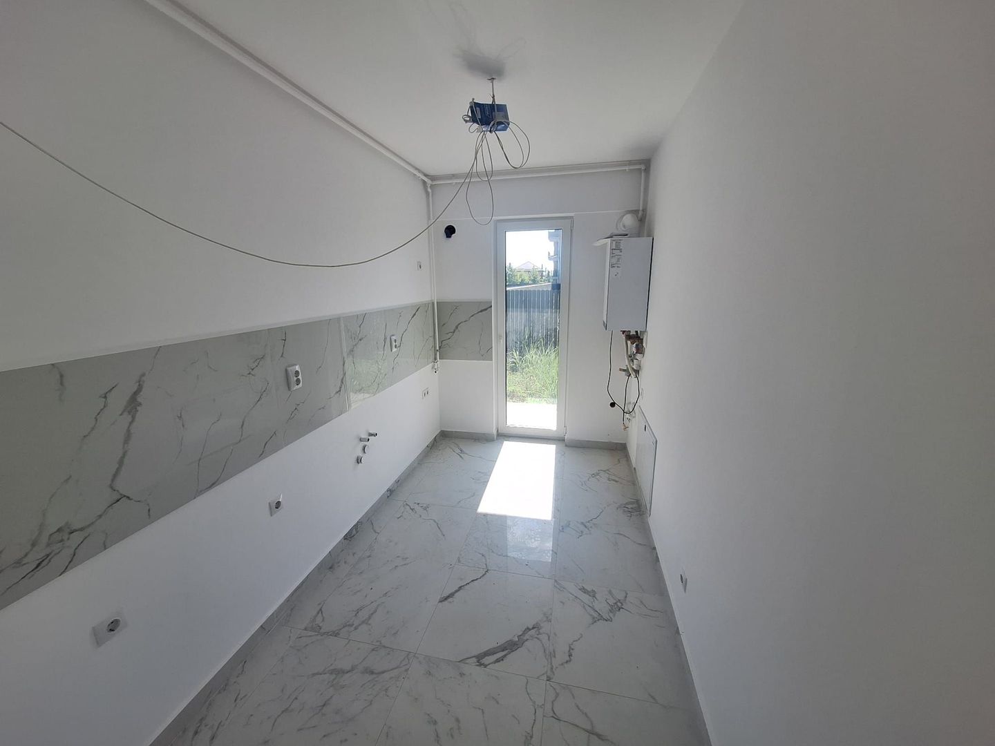 2 Camere - Tunari Otopeni - Finalizat - Gradina Proprie 71 mp - Poză 3