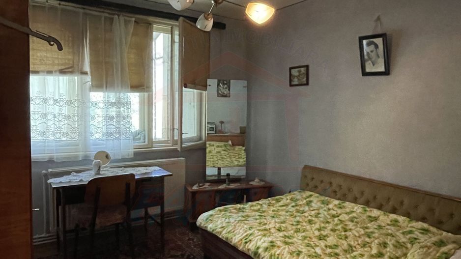 De vanzare apartament cu 3 camere semi. in Galati, Centru, etaj 4 - Poză 2