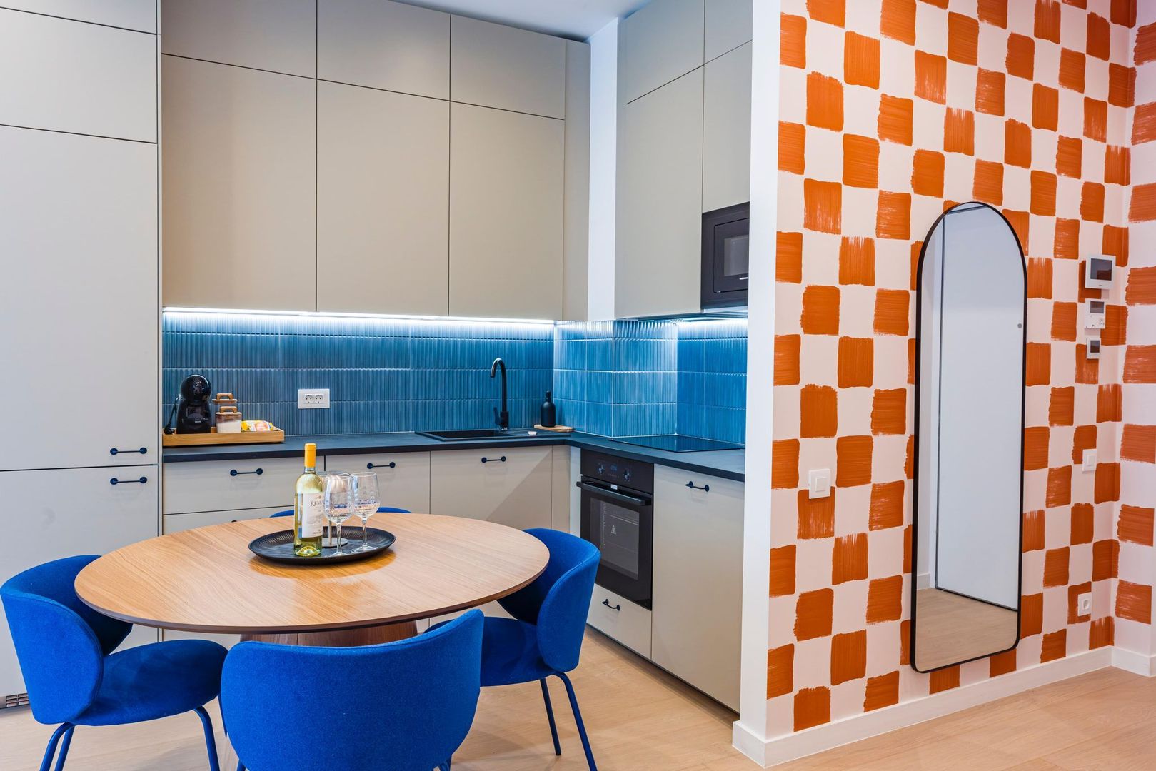 Apartament lux 2 camere, Aviatiei Tower, etaj 8, vedere superbă. - Poză 4