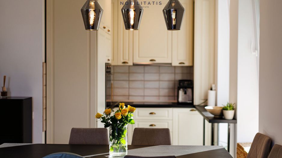 Apartament de Lux cu 3 Camere & Curte Privată de 212 mp în Timișoara - Poză 3