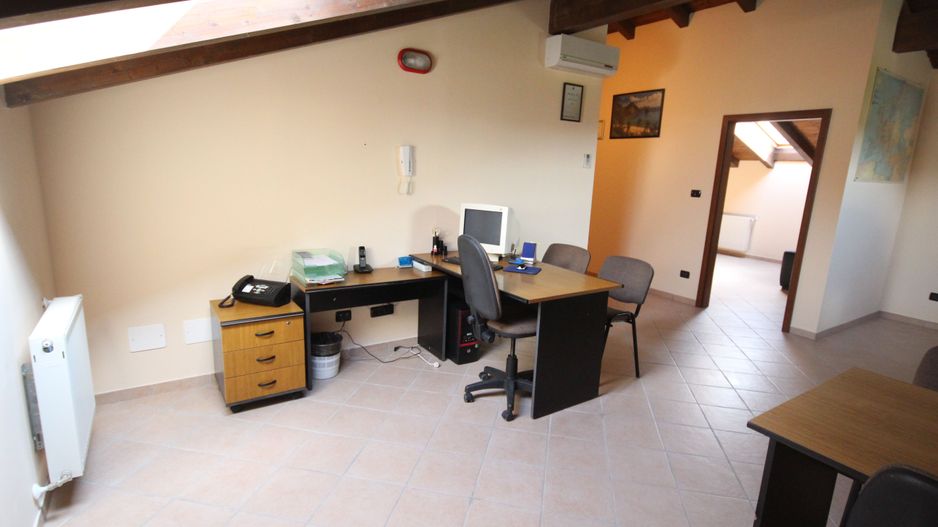 Duplex intreg plus imobil birouri. Comision 0% - Poză 19