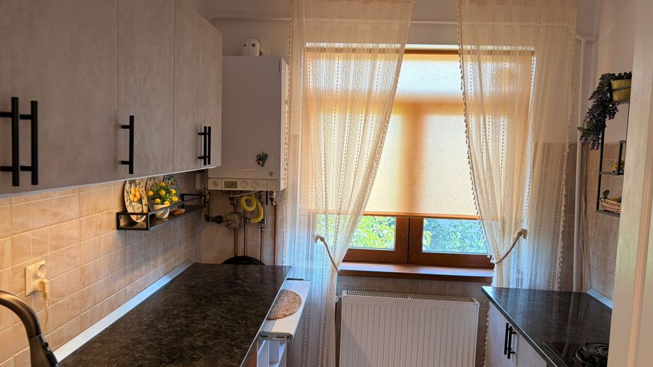 De inchiriat apartament cu 2 camere zona centrala - Poză 15