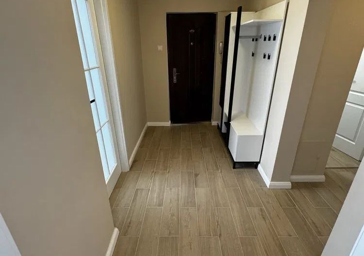 AP. 3 CAMERE- DRISTOR, PARCARE, MASINA DE SPALAT VASE, METROU 5 MINUTE - Poză 3