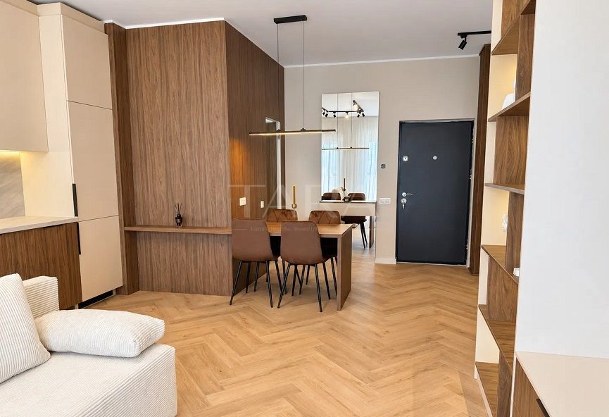 Apartament premium 2 camere, dressing, balcon, parcare subterana. - Poză 1