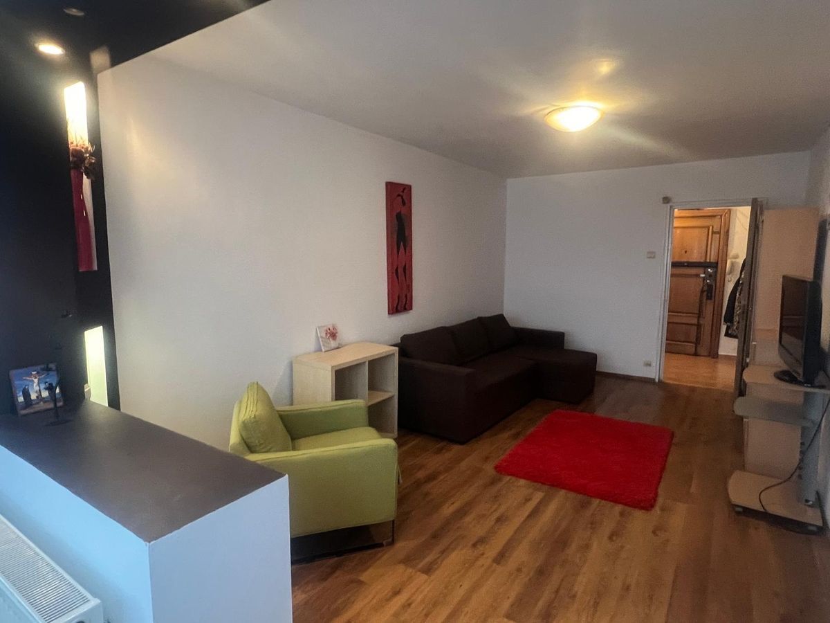 De vanzare apartament 3 camere Drumul Taberei - Poză 2