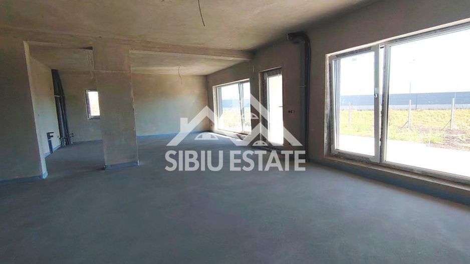 Casa noua Sibiu, Selimbar  teren 790 mp, garaj dublu, terase - Poză 12