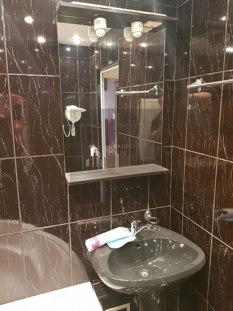 Apartament 3 camere decomandat Drumul Taberei - Poză 8