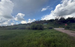 Teren intravilan 2.600 mp Lăschia – Drumul principal, utilități complete - Poză 2