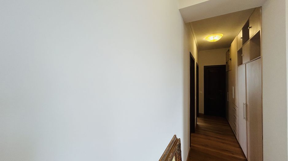 Penthouse de inchiriat, zona buna, terasa mare, mobilat si utilat - Poză 3