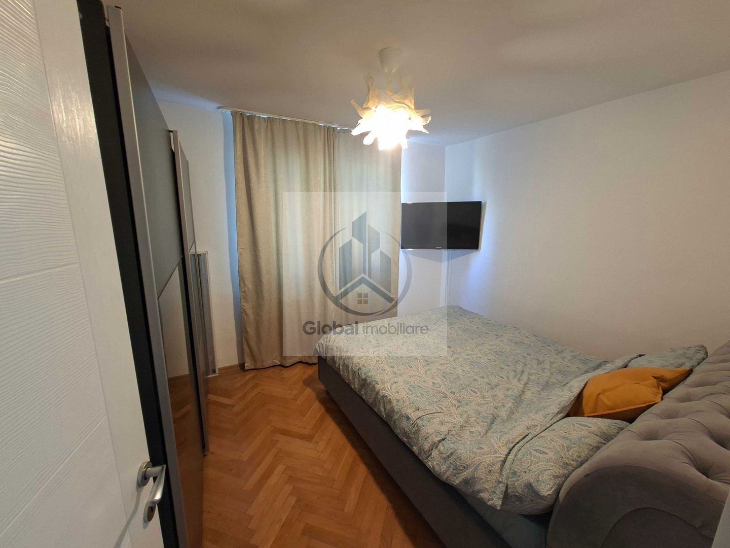 Proprietar, inchiriez ap. 3 camere, complet mobilat si utilat, metrou Basarab,  650 Euro - Poză 2