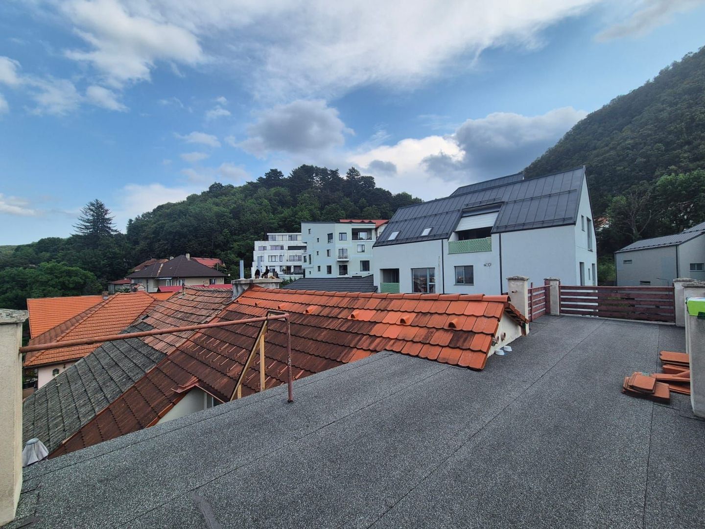 Apartament in casă, într-o zonă exclusivistă, priveliște deosebită. - Poză 5