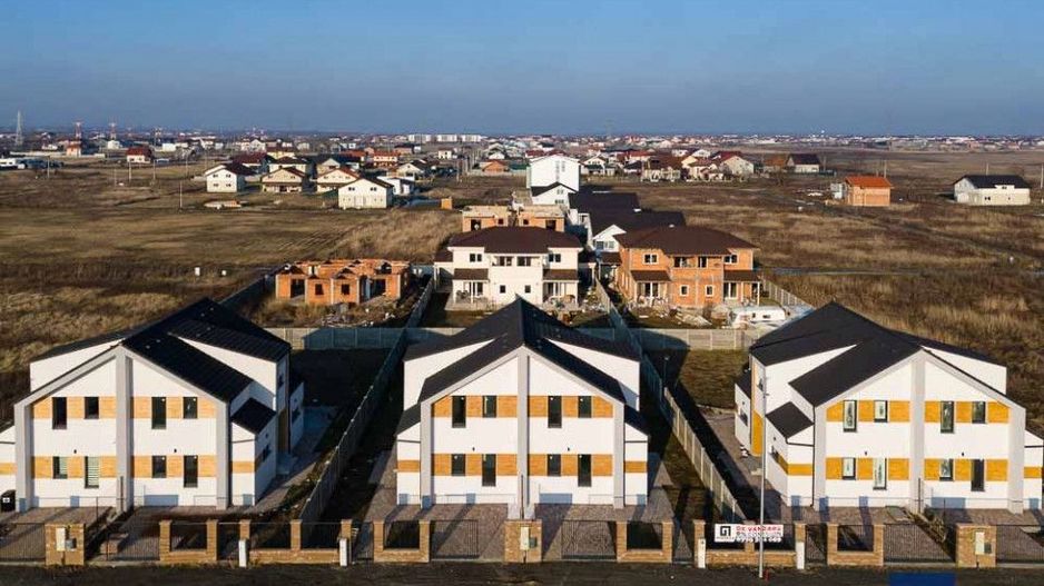 Duplex cu 4 camere si teren generos de 352 mp – Mosnita Noua - Poză 25