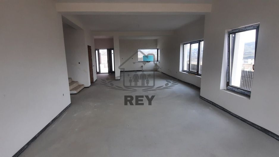 Casă modernă de vânzare,175 mpu,413 mp de teren,Cisnădie/Cisnădioara - Poză 4