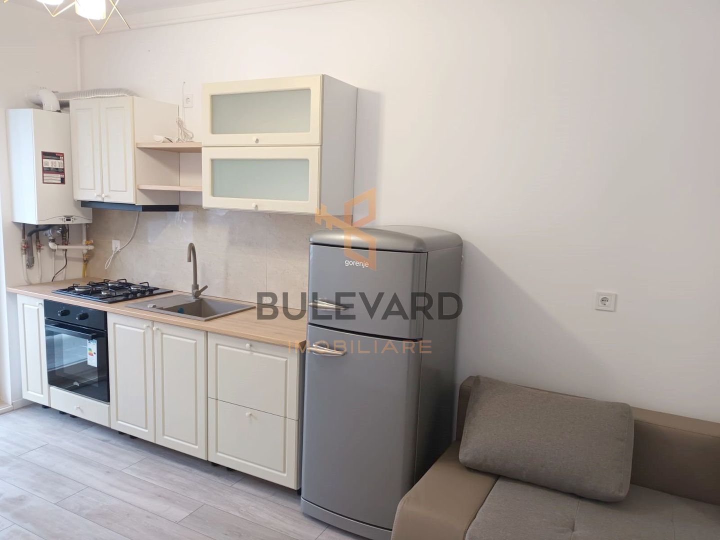 Apartament cu 2 camera, zona strazii Urusagului! - Poză 1