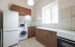 VÂNDUT! Apartament cu o cameră, Piața Catedralei, Arad. - Poză 3