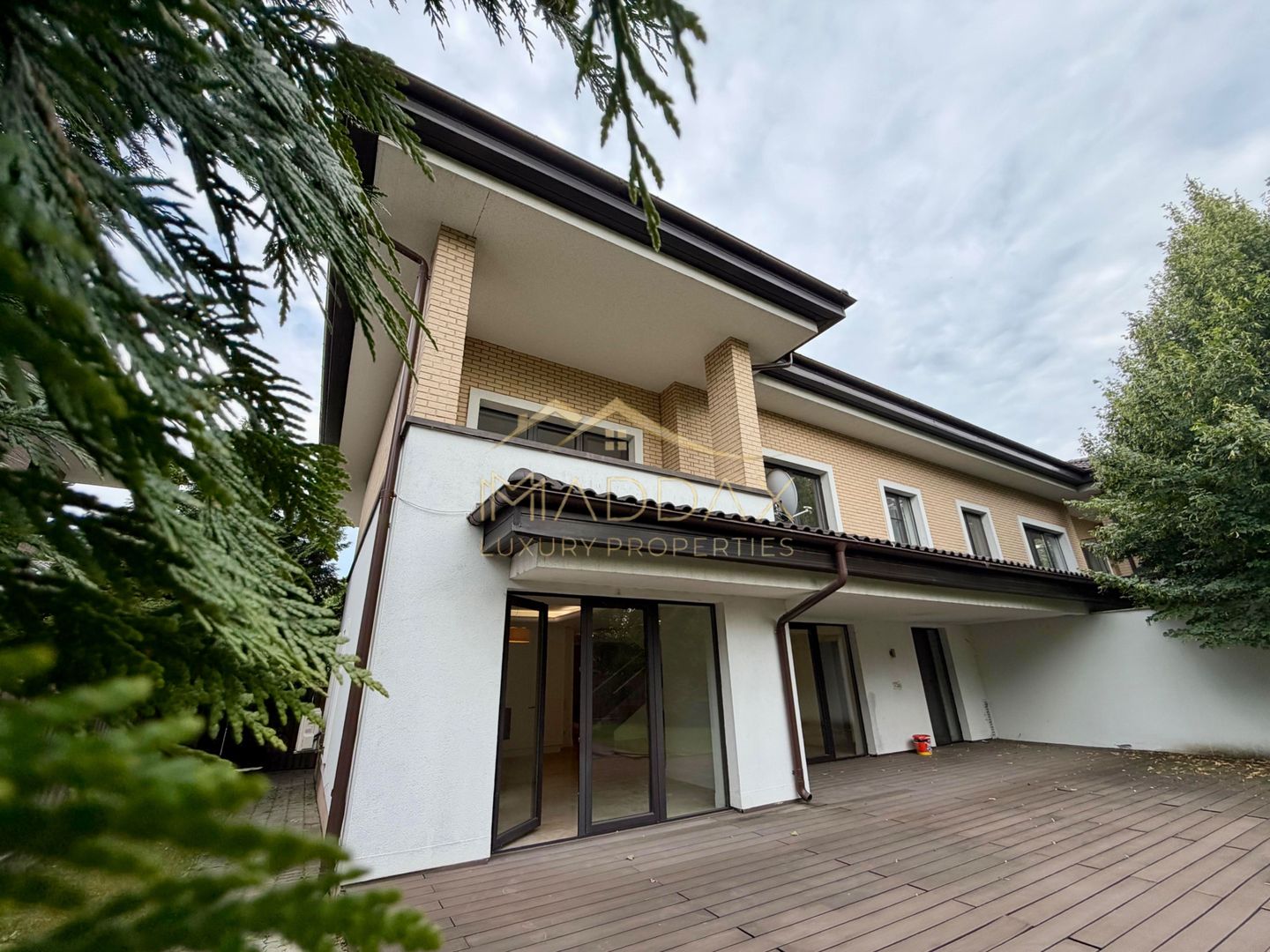 Vila cu 9 camere *900 teren* & piscina privata // Pipera - Poză 50