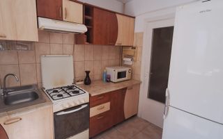 Apartament 2 camere etaj 1/4 de vanzare zona Valea Rosie - Poză 8