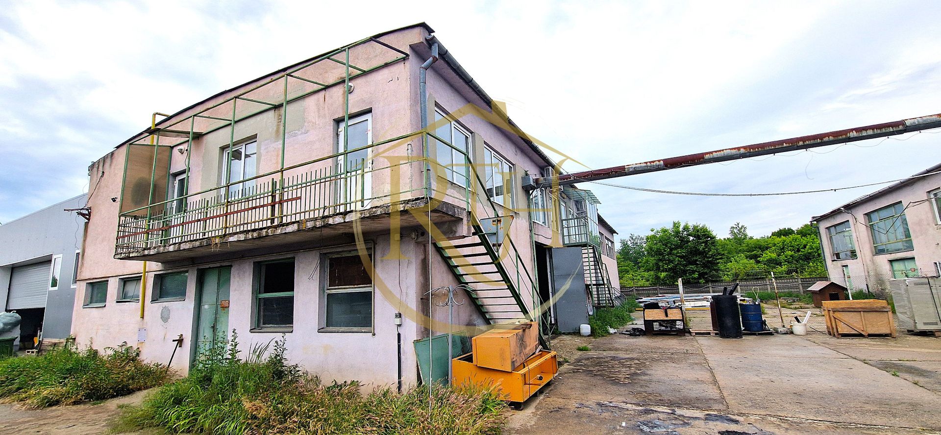 Cladiri si teren de închiriat zona industriala pentru orice tip de activitate. - Poză 5