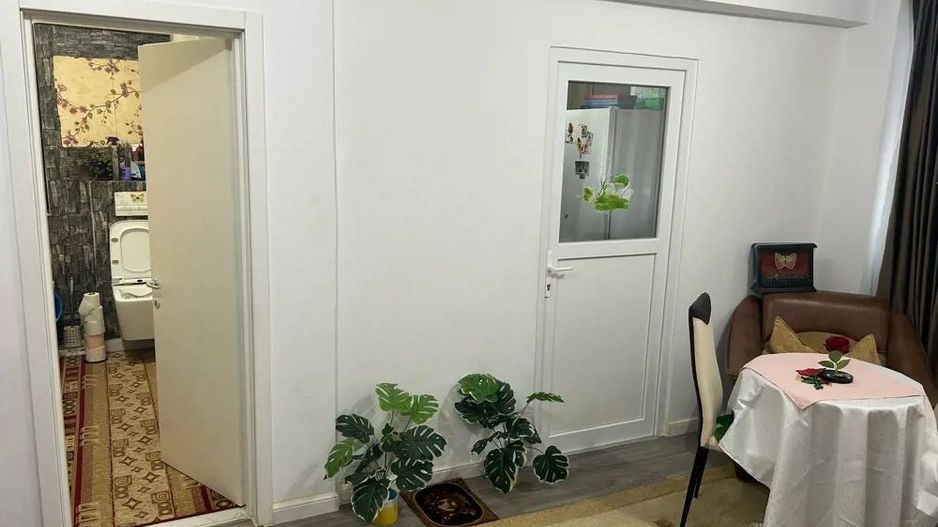 Apartament 1 camera 33 mp Bucium Visan 65000 euro - Poză 2