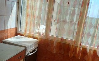 Vând apartament 4 camere - Poză 6