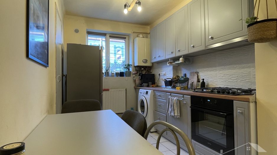 Apartament cu 2 camere langa Teatrul national (centru) - Poză 2