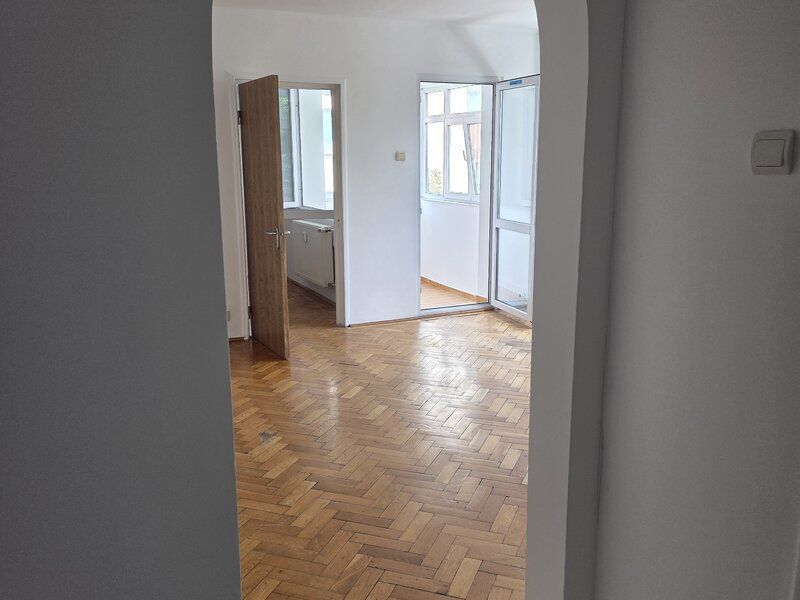 Apartament 2 camere zona Dristor - Piata Rm Sarat - Poză 1