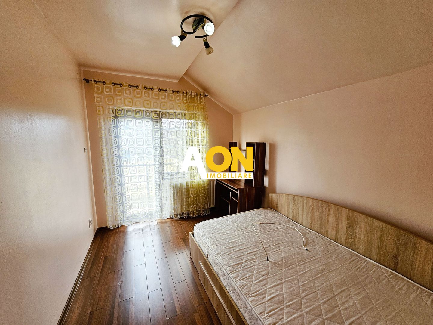 1/2 Duplex, S+P+M, 4 camere, garaj, Cetate - Poză 12