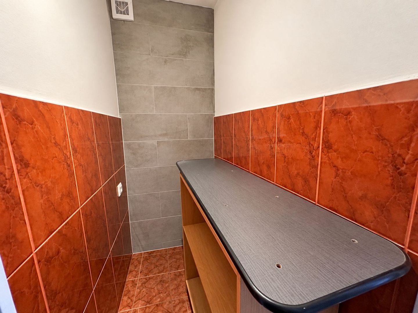 Aradului-Iulius Town | 2 Camere | Etaj Intermediar | Decomandat. - Poză 3
